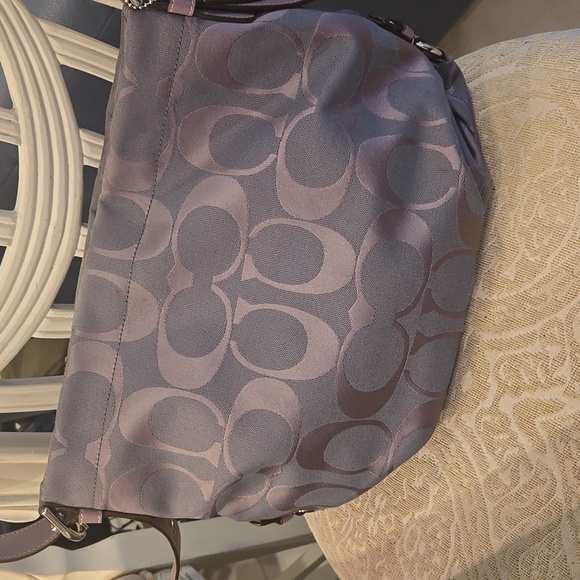Coach Mauve and Gray Signature Shoulder bag with Mauve Adjustable handle - Picture 3 of 9